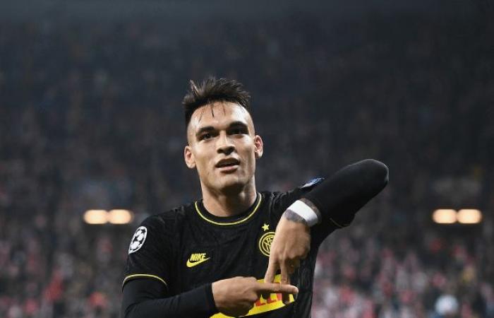 تشيلسي ومانشستر سيتي يهددان صفقة برشلونة المحتملة